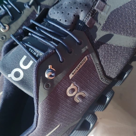 On Running Cloud Waterproof Sneakers - Picture 8 of 13